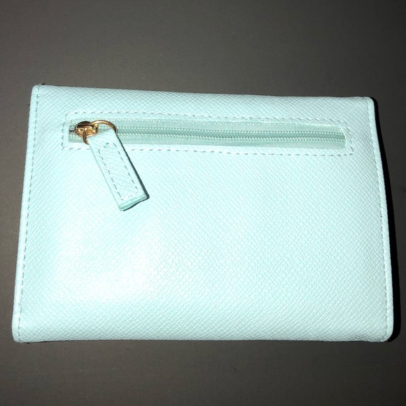 TAHARI Light Blue Wallet - Picture 2 of 7